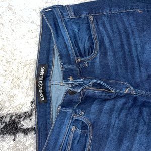 EXPRESS DENIM JEANS size 6, very stretchy!